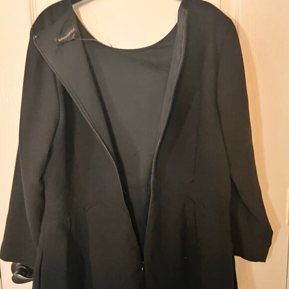 Banana Republic Double-Face
Scalloped Waist Dress, Black SIZE 16 BNWT
T #378849 - Picture 3 of 8